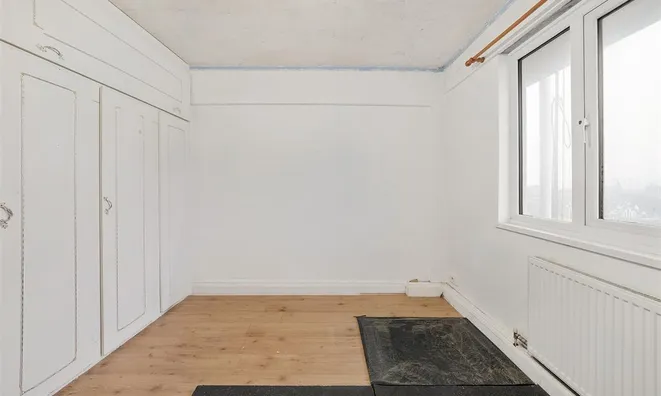 Недвижимость Yates House, Roberta Street: 1