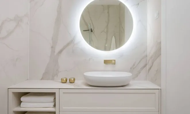 Недвижимость Трехкомнатная квартира в Центре: 4