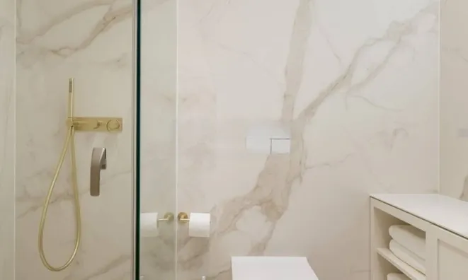 Недвижимость Трехкомнатная квартира в Центре: 10