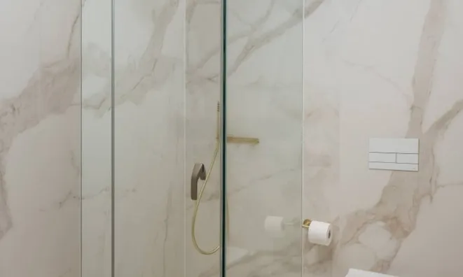 Недвижимость Трехкомнатная квартира в Центре: 11