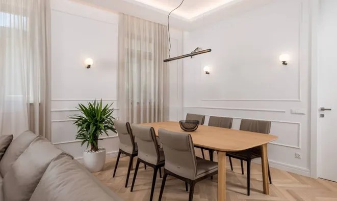 Недвижимость Трехкомнатная квартира в Центре: 15