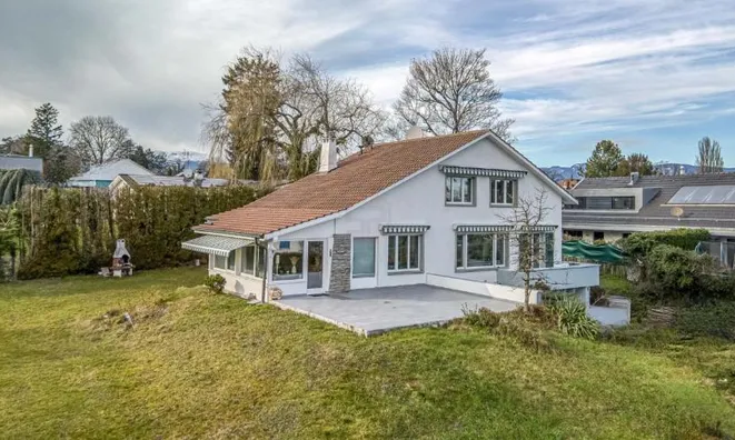 Недвижимость Single house 7 rooms: 2