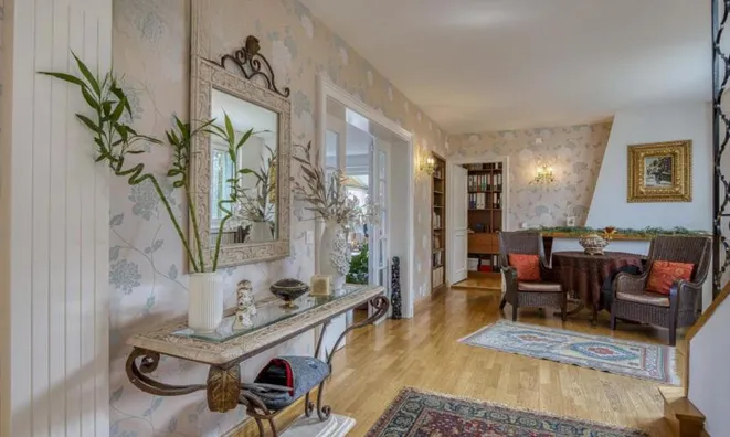 Недвижимость Single house 7 rooms: 3