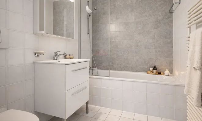 Недвижимость Apartment 6 rooms: 8