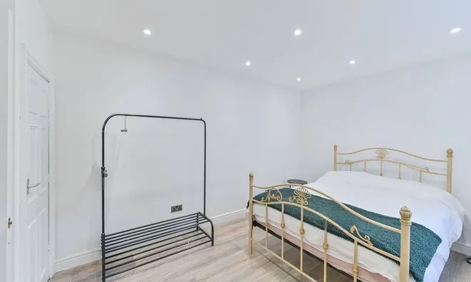 Недвижимость Southampton Way, Peckham: 1