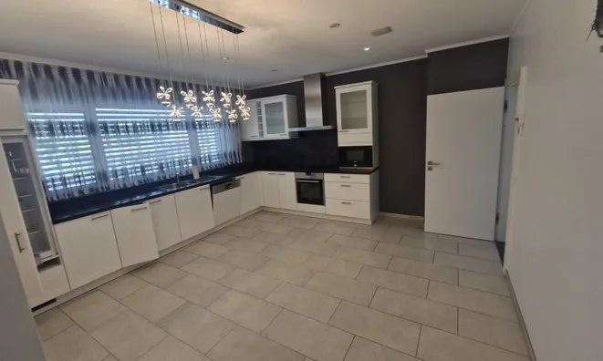 Недвижимость Semi-detached house 5 bedrooms for sale in Oberpallen: 4