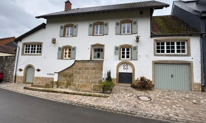 Недвижимость House 4 bedrooms for sale in Dillingen: 1