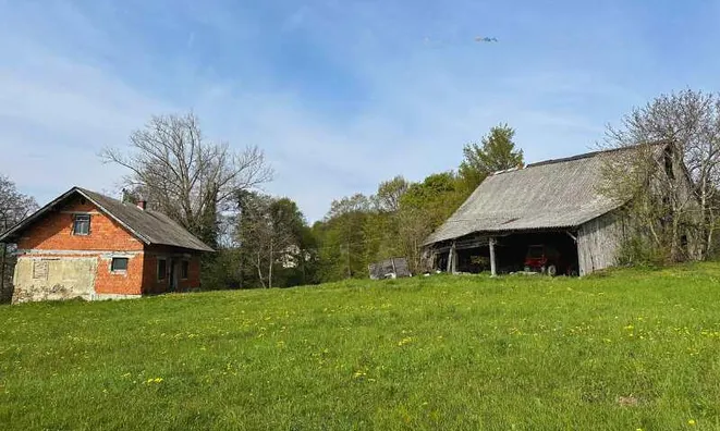 Недвижимость Земельный участок под застройку в Церовце под Бочем: 1