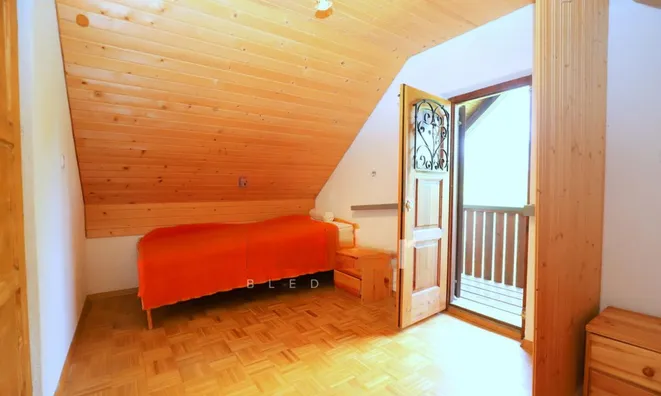 Недвижимость Дом, Равница: 19