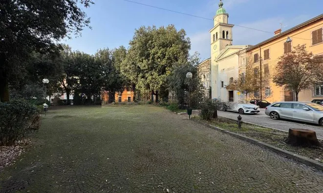 Недвижимость Квартира на площади Томмазео: 11