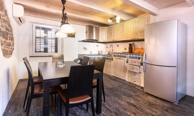 Недвижимость Дом с террасой Ново Пиран: 3