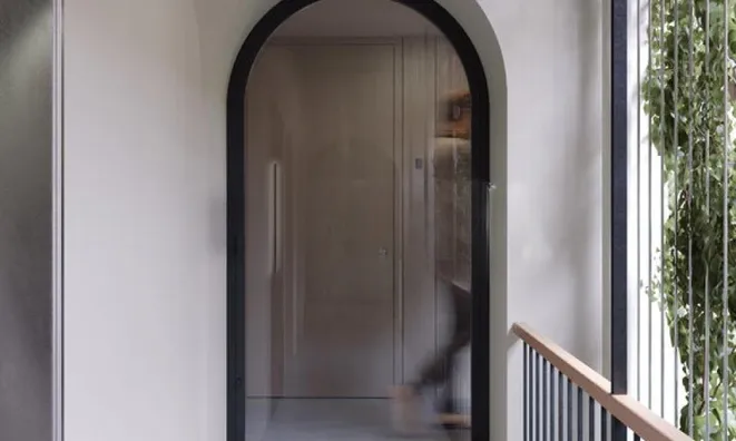 Недвижимость Квартира 2,5 комнаты Центр: 3