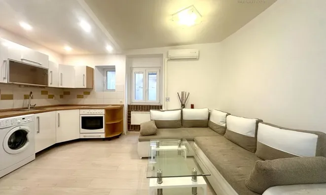 Недвижимость Однокомнатная квартира Пиран: 4