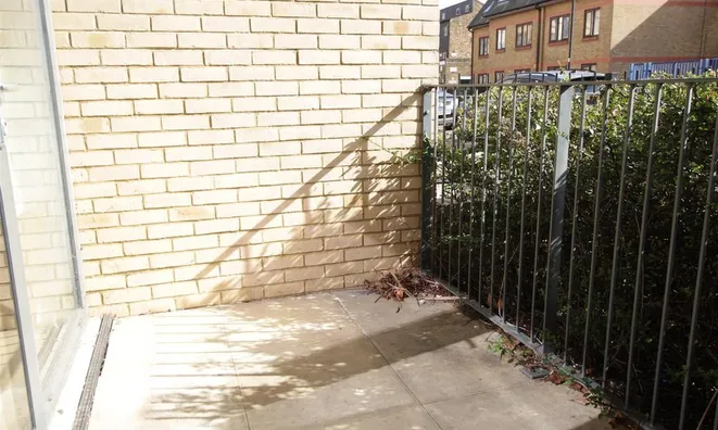 Недвижимость Cowley Road: 4