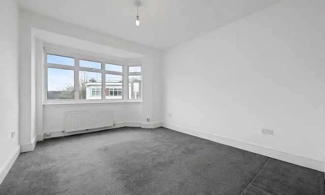 Недвижимость Gloucester Close, London, 8: 3