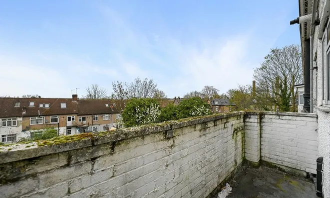 Недвижимость Gloucester Close, London, 8: 4