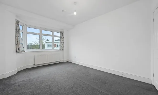 Недвижимость Gloucester Close, London, 8: 7