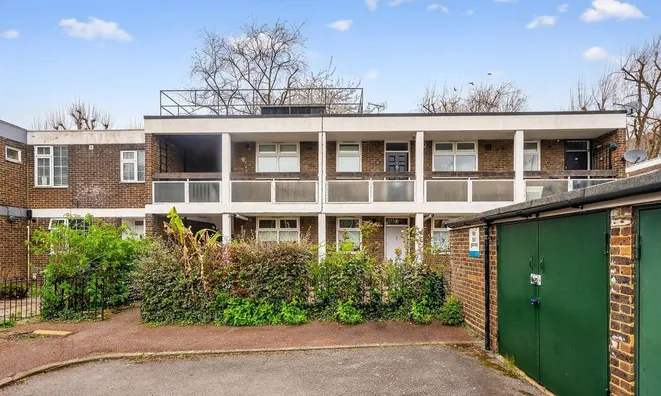 Недвижимость Dickens Estate: 7