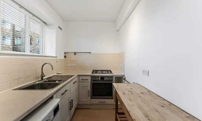 Недвижимость Upper Richmond Road: 1