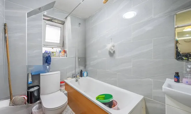 Недвижимость Sutton Street, Shadwell: 3