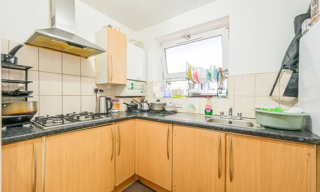 Недвижимость Sutton Street, Shadwell: 6