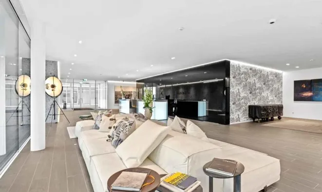 Недвижимость Apartment 5 rooms: 4