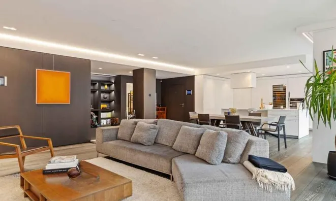 Недвижимость Apartment 5 rooms: 8