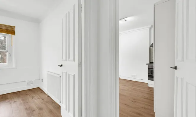 Недвижимость Adelaide Road: 19