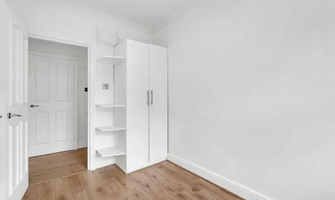 Недвижимость Adelaide Road: 20