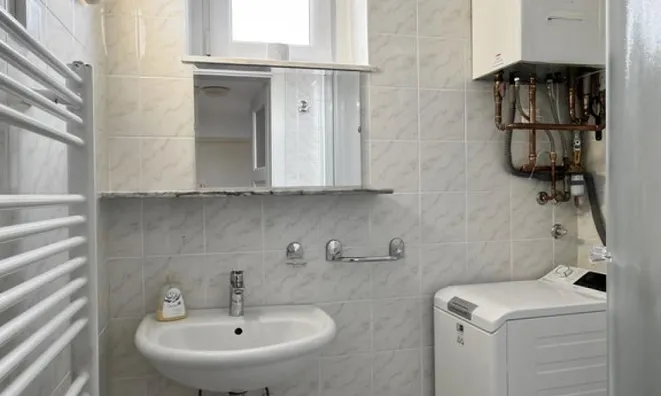 Недвижимость Квартира 3-комнатная, Ново Брдо: 10