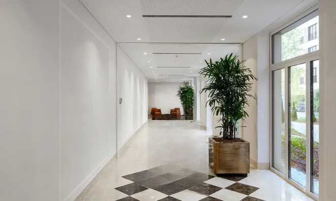 Недвижимость Квартира 4-комн. в центре: 9