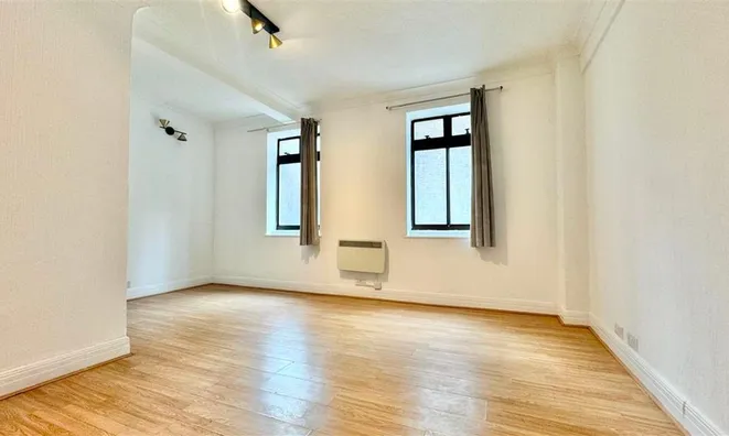 Недвижимость Dudley Court, Upper Berkeley Street: 1