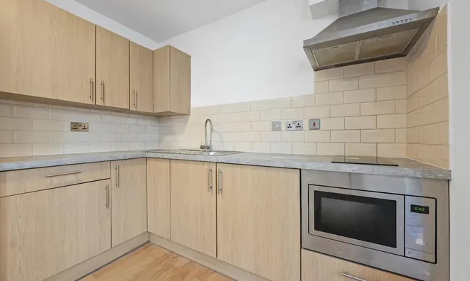 Недвижимость Shepherds Bush Road: 5