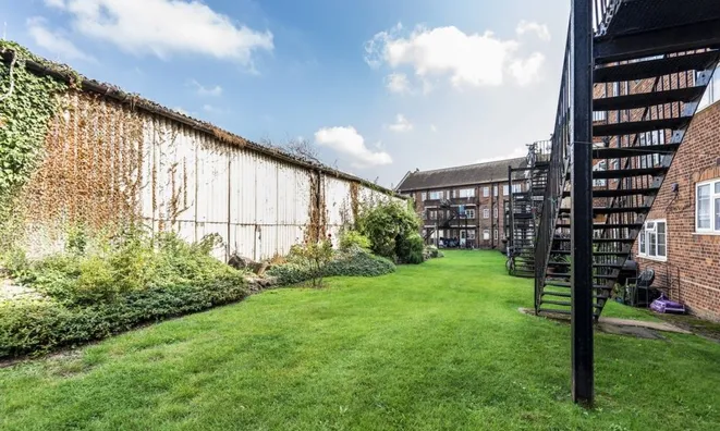 Недвижимость Lynton Road, Acton: 2