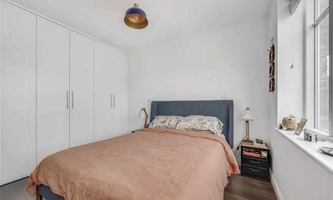 Недвижимость Carnwath Road: 1