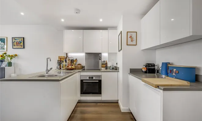 Недвижимость Carnwath Road: 13