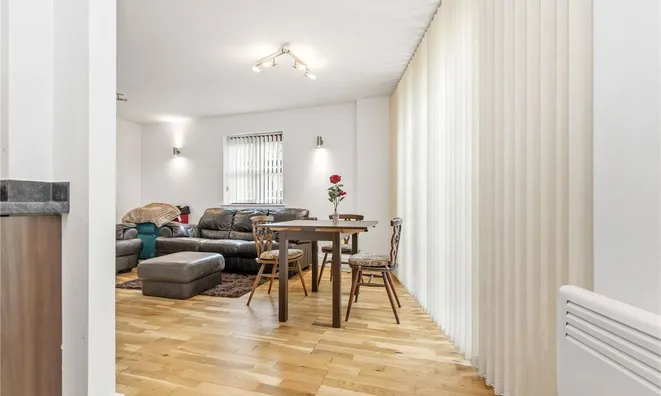 Недвижимость Quaker Street: 10