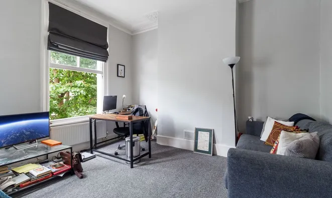 Недвижимость Kingsdown Road: 2