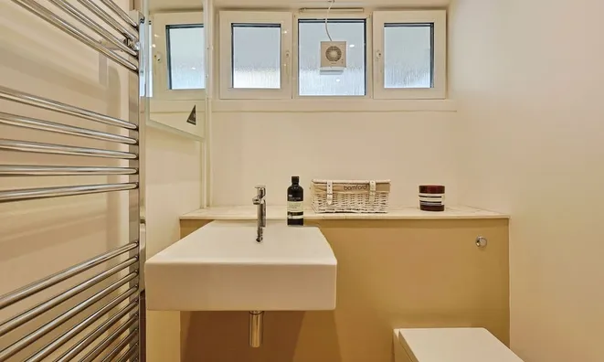 Недвижимость Shuttleworth Road: 6