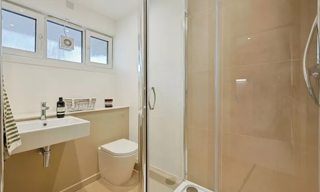 Недвижимость Shuttleworth Road: 7