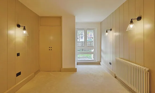 Недвижимость Shuttleworth Road: 13