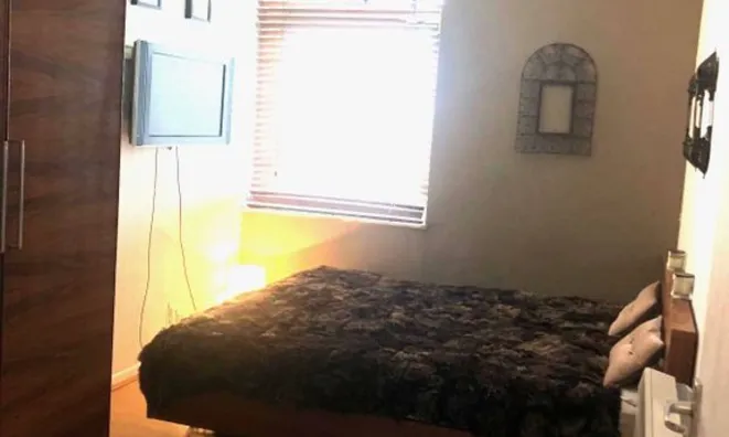 Недвижимость Alfred Road: 8