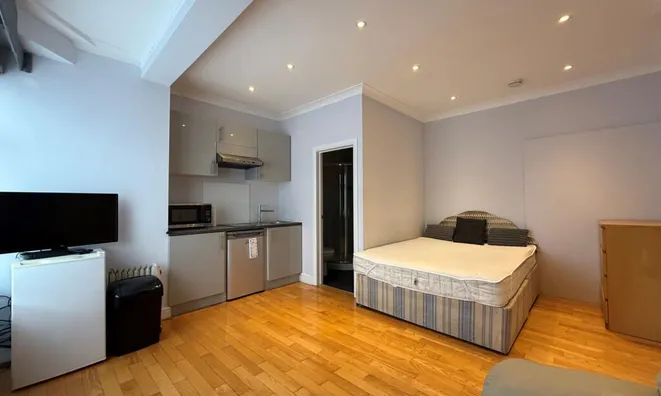 Недвижимость Upper Richmond Road: 3