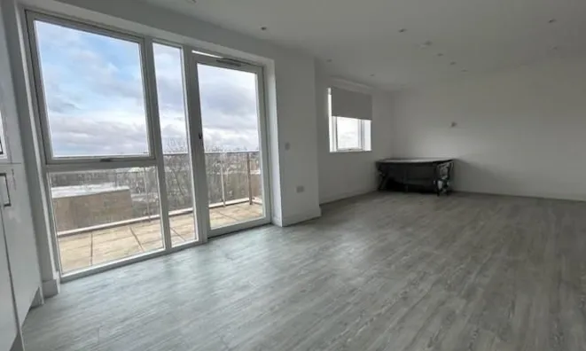 Недвижимость Winchelsea Road: 8