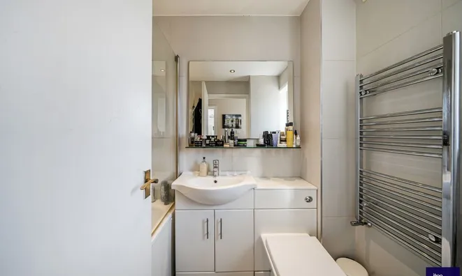 Недвижимость Highcroft Road: 9