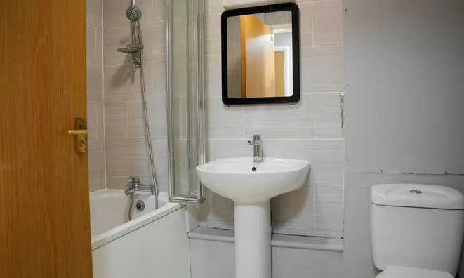 Недвижимость Shaftesbury Gardens, London, 6: 6