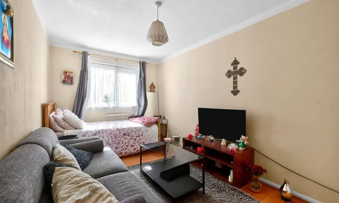 Недвижимость Winchester Close: 2