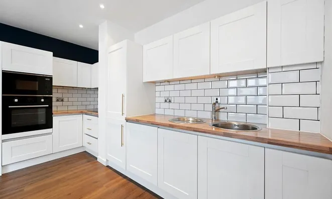 Недвижимость Bromyard House, Bromyard Avenue: 8