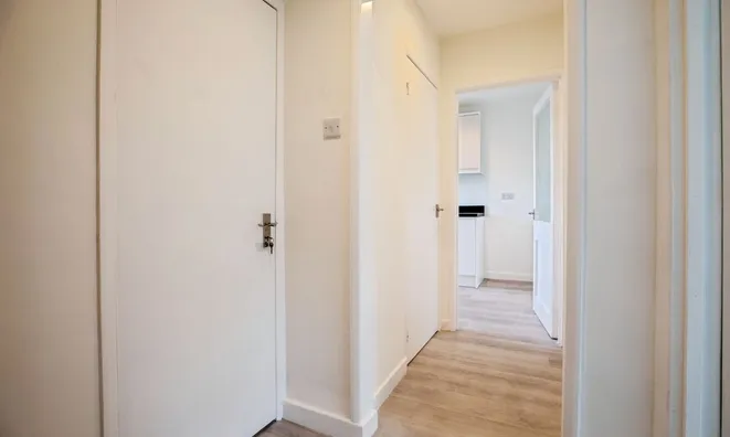 Недвижимость Wilson Road: 2