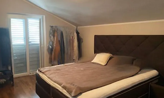 Недвижимость Трехкомнатная квартира в Центре: 5